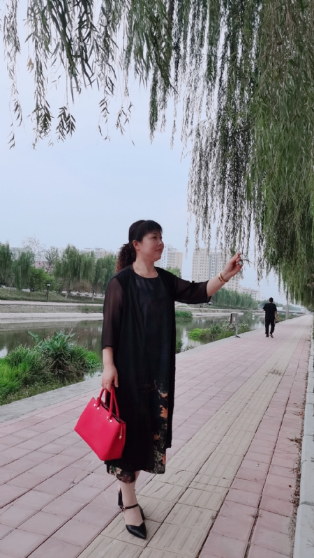 周本玲的第一张照片--宿州认干亲服务网